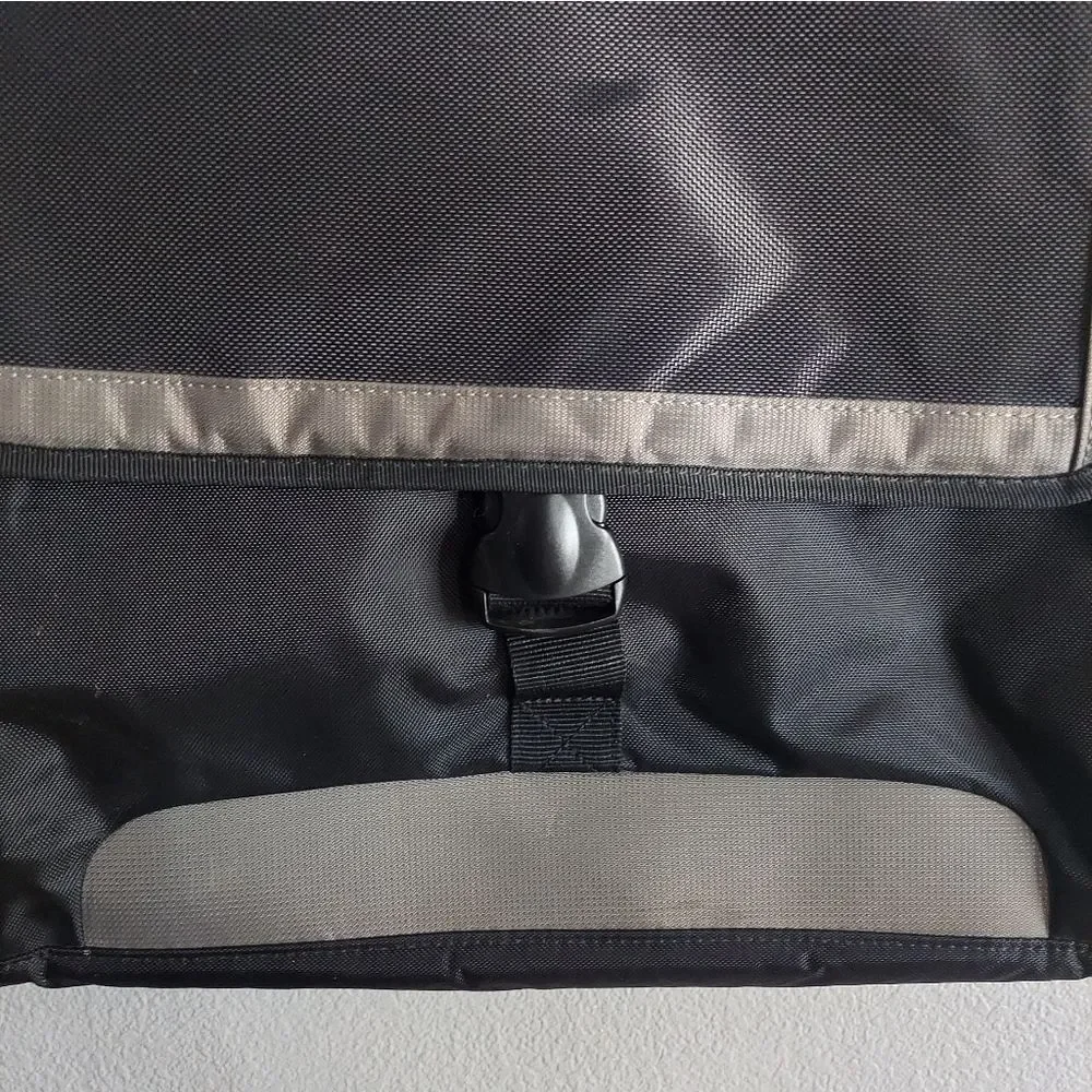 Targus CityGear Messenger Crossbody Shoulder Bag Black Gray